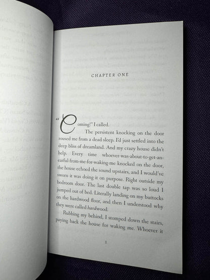 Witching After Forty Books 1-5 Signed by LA Boruff and Lia Davis with swag